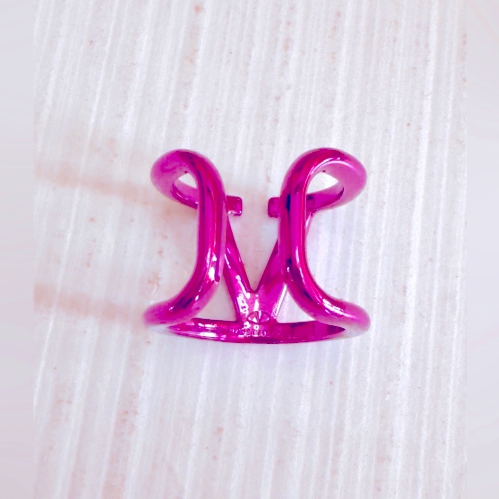 Valentino Garavani Pink Metallic V Logo Ring - Picture 3 of 9